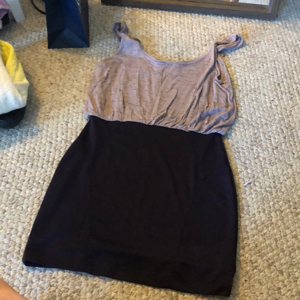 Lush small dress. Super flattering!